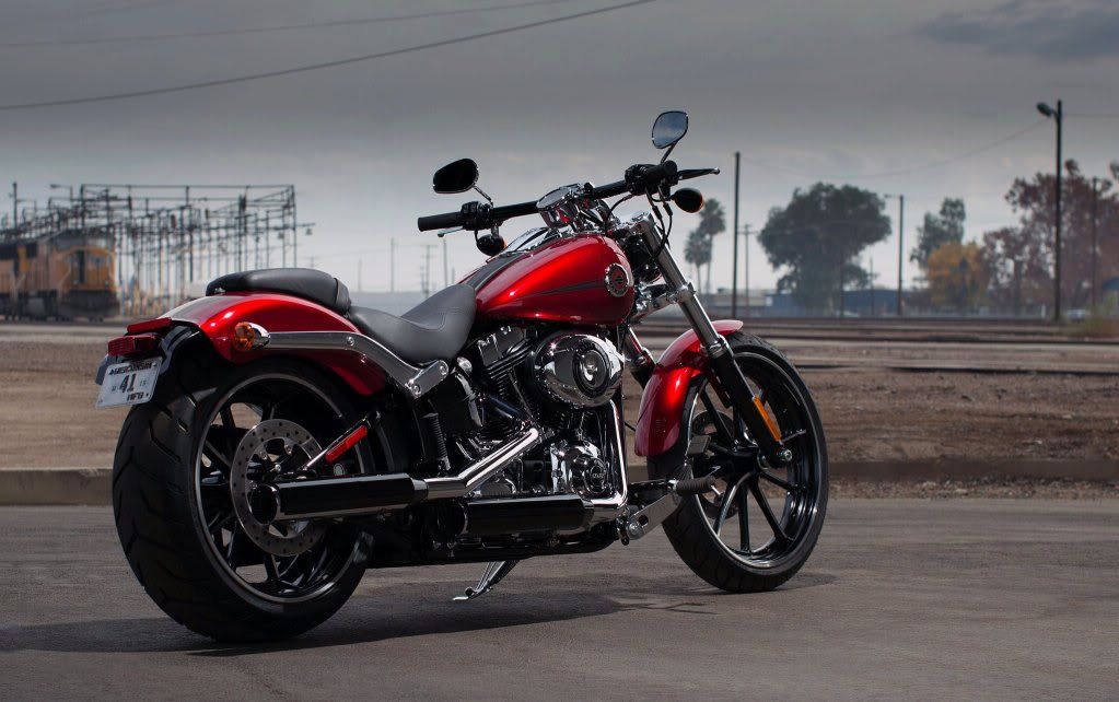 Harley-Davidson-Softail-Breakout-2013-1-go.jpg