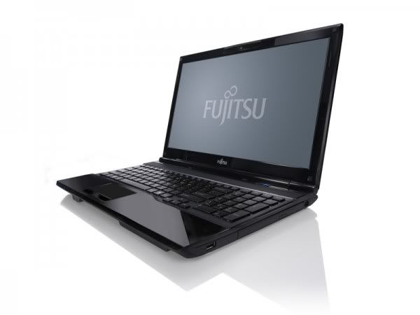 Fujitsu-LIFEBOOK-AH532-1-600x450.jpg