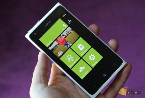 nokia-lumia-900-1-1.jpg