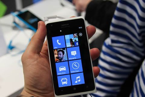 nokia-lumia-900.jpg