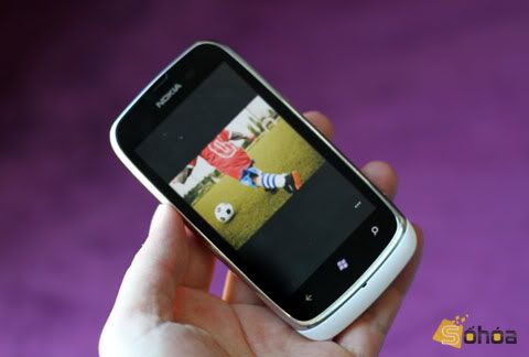 nokia_lumia_610_4.jpg