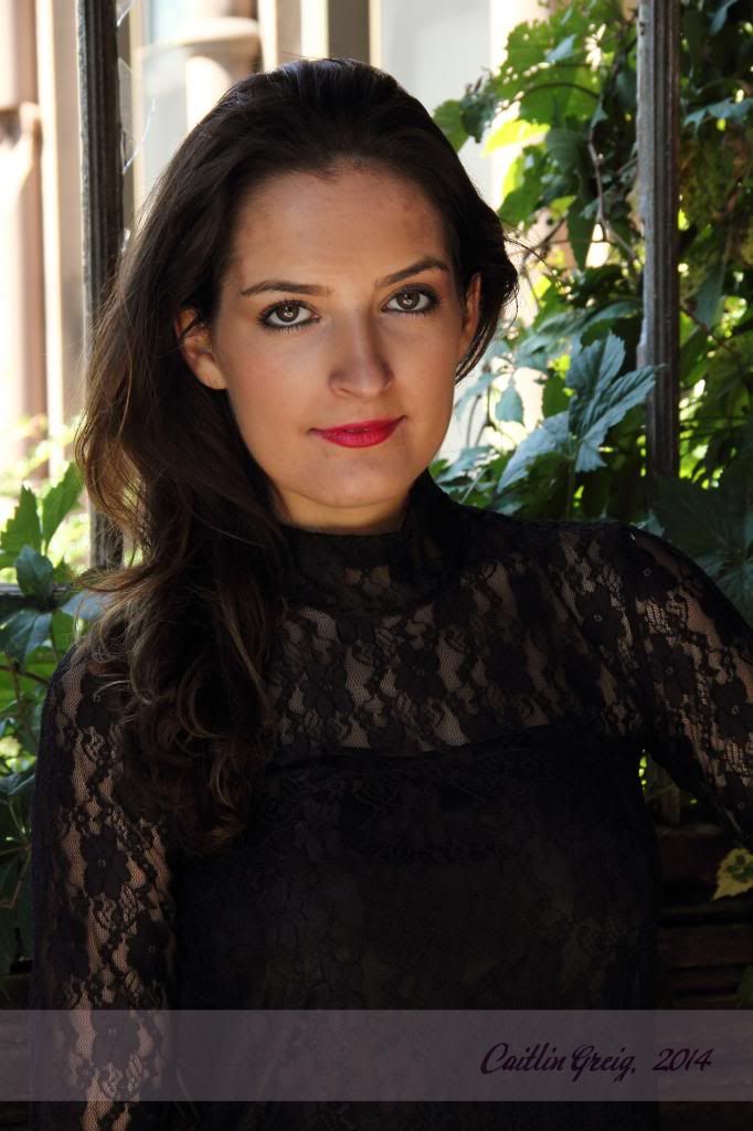 IMAGE: http://i1263.photobucket.com/albums/ii635/Caitlin_Greig/Joanna009.jpg