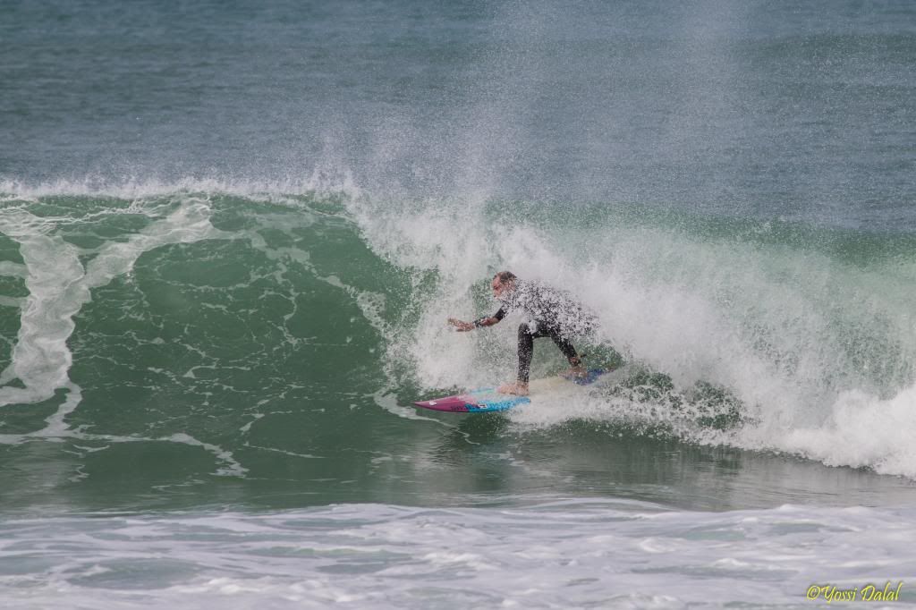 IMAGE: http://i1263.photobucket.com/albums/ii637/pilot6787/1DXL4769.jpg