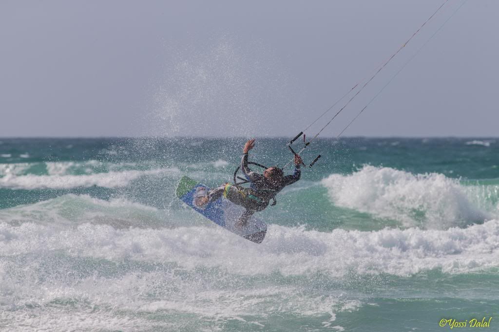 IMAGE: http://i1263.photobucket.com/albums/ii637/pilot6787/1DXL9436.jpg