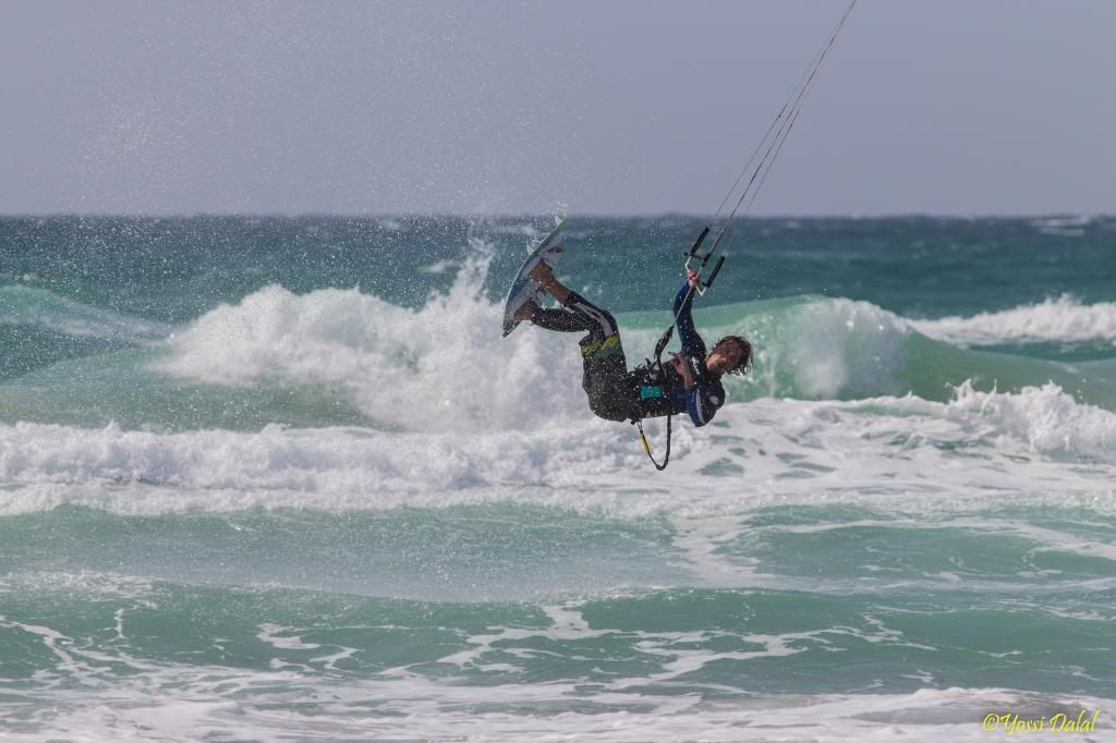 IMAGE: http://i1263.photobucket.com/albums/ii637/pilot6787/1DXL9440.jpg