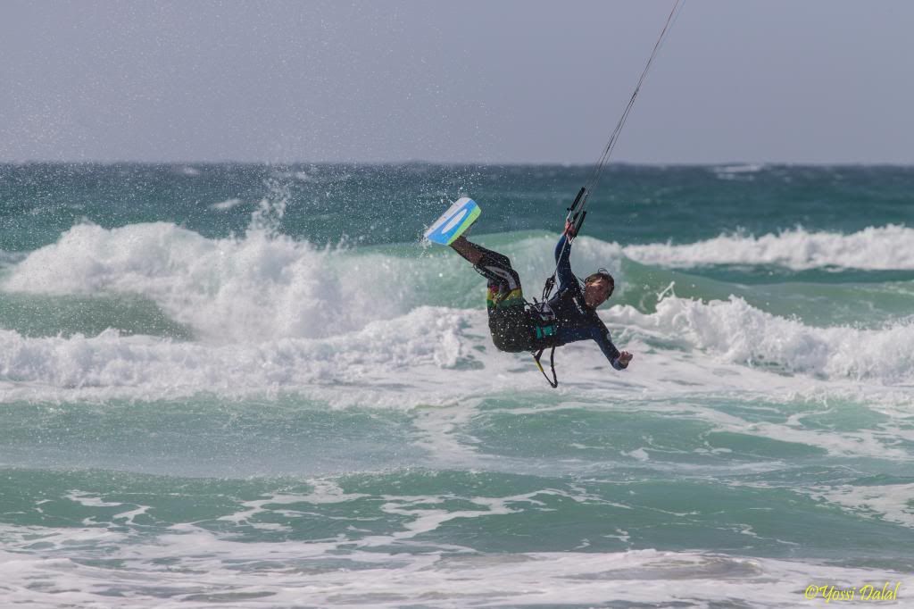 IMAGE: http://i1263.photobucket.com/albums/ii637/pilot6787/Kitesurf23-2-13/1DXL9441.jpg