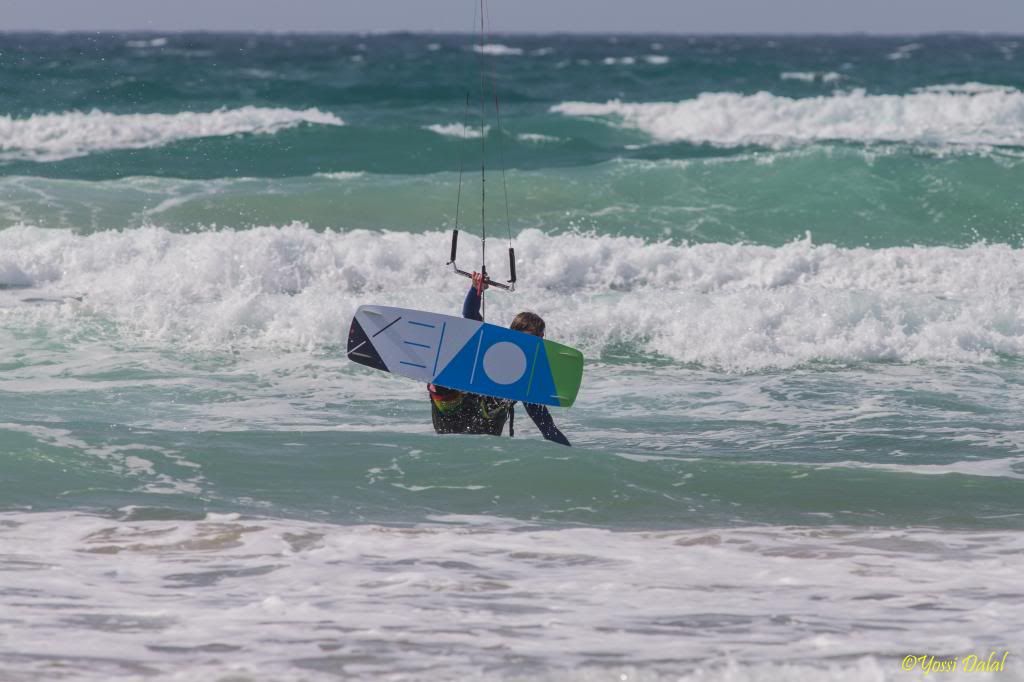 IMAGE: http://i1263.photobucket.com/albums/ii637/pilot6787/Kitesurf23-2-13/1DXL9446.jpg