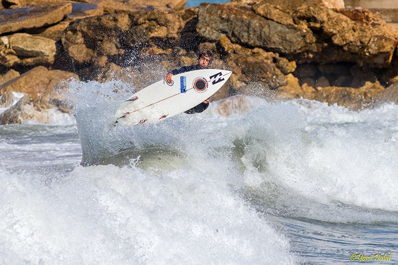 IMAGE: http://i1263.photobucket.com/albums/ii637/pilot6787/surf%20potn%2022-12-2012/1DXL0825_800_zps8f2fc198.jpg