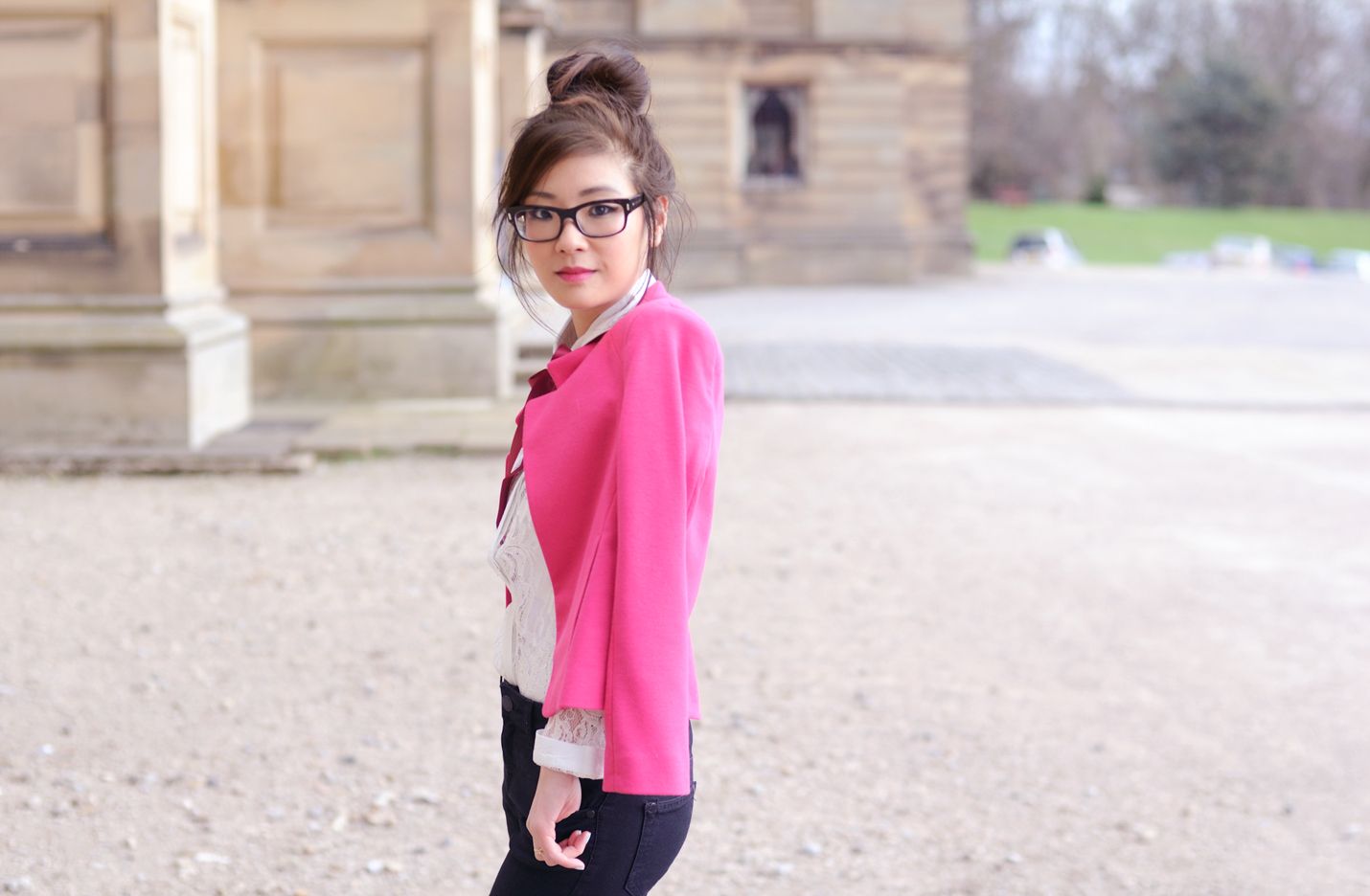 what to wear with pink blazer